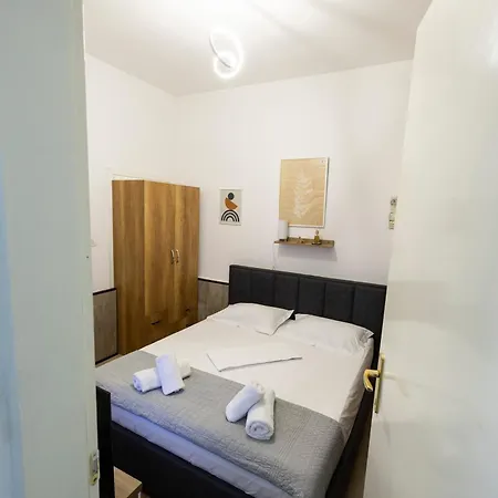 Daire Tiny Cute Near The Center - 5 Min Walk Tiran