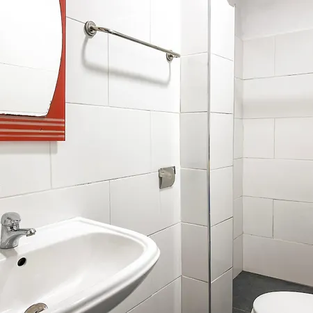 Tiny Cute Near The Center - 5 Min Walk Tiran