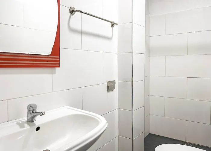 Tiny Cute Near The Center - 5 Min Walk Tiran